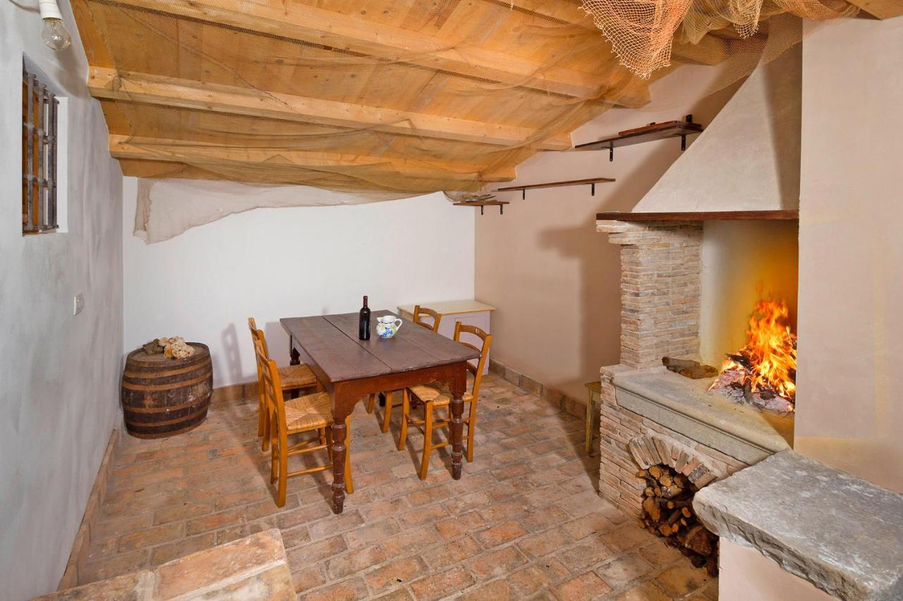 Roinizza In Prtlog Villa Labin  Exteriör bild